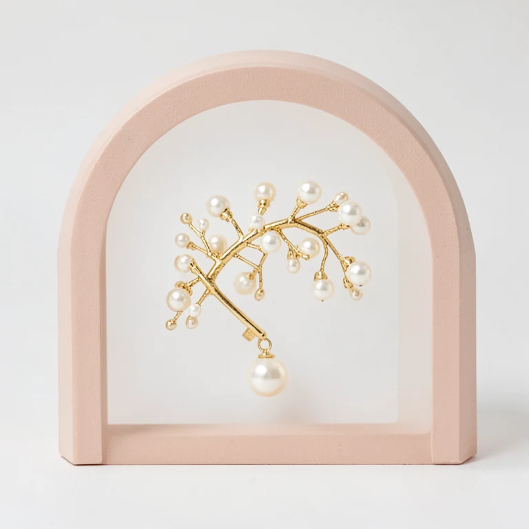 Imitation Faux Pearl Drop Brooch